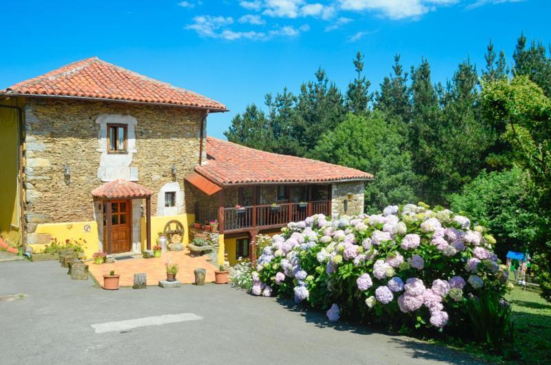 La Asturxana Guest House Malleza Exterior photo